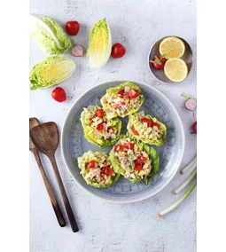 Saláta taco lazaccal és ezersziget öntettel 